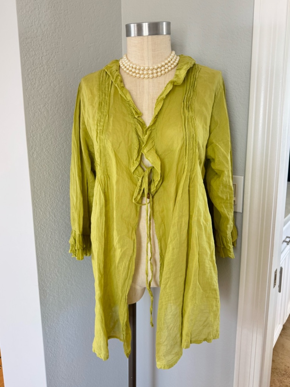 100% Cotton Ruffle Collar Lightweight Shrug